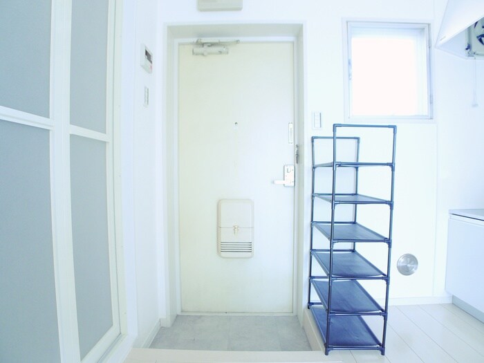 物件内観写真11　(玄関)