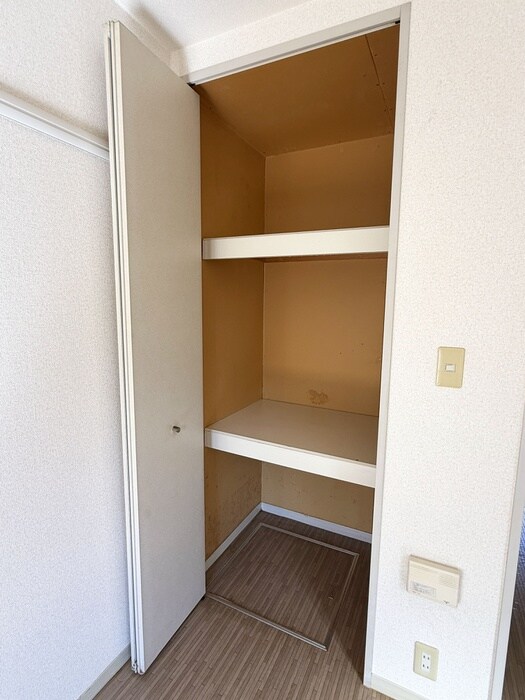 物件内観写真15　(収納)