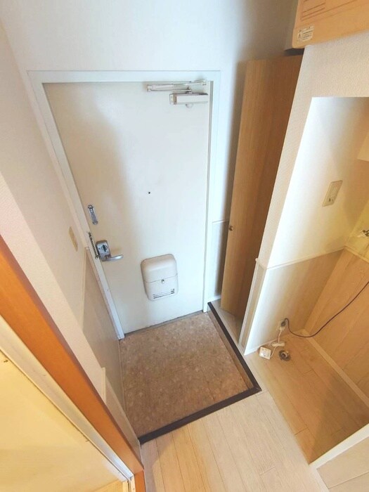 物件内観写真14　(玄関)