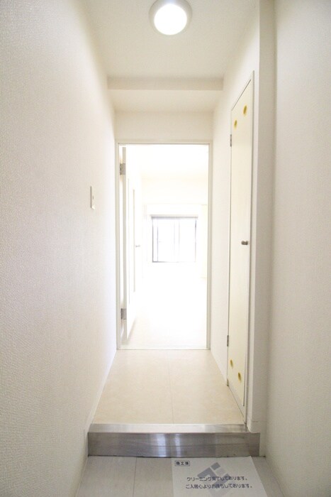 物件内観写真17　(玄関)