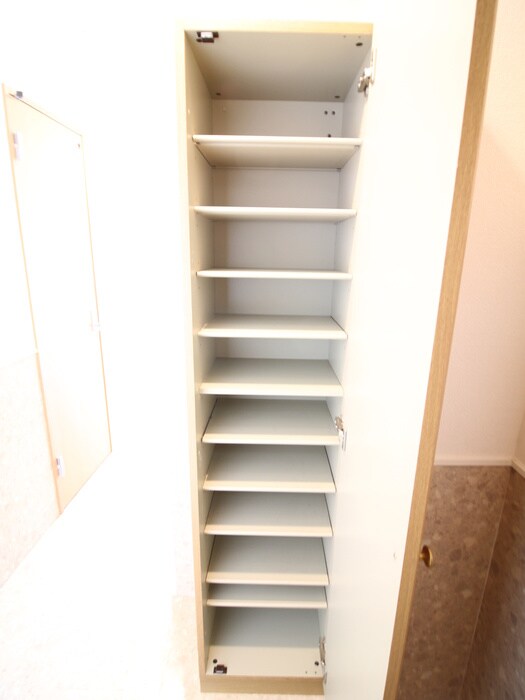 物件内観写真18　(靴箱)