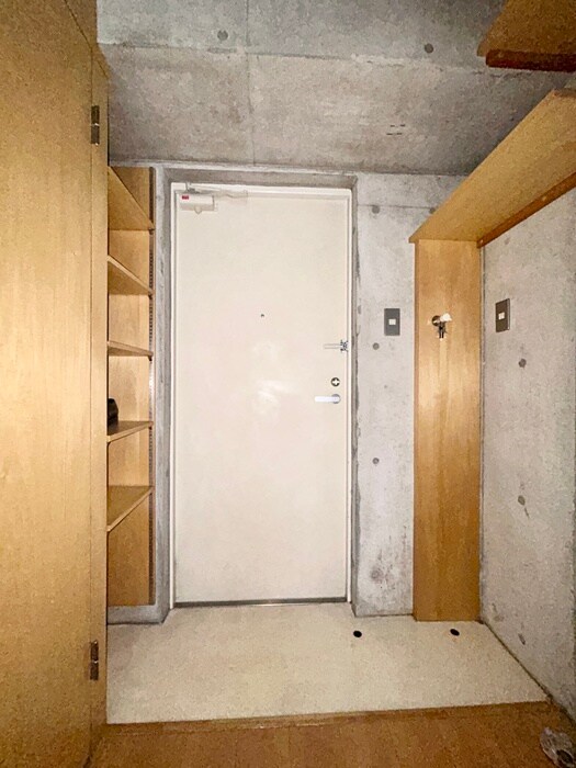 物件内観写真7　(玄関)