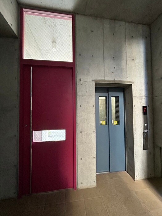 物件外観写真4　(建物設備)