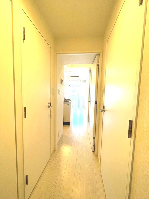 物件内観写真17　(廊下)