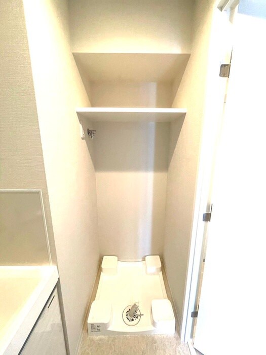 物件内観写真19　(洗濯機置場)