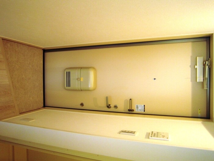 物件内観写真7　(玄関)