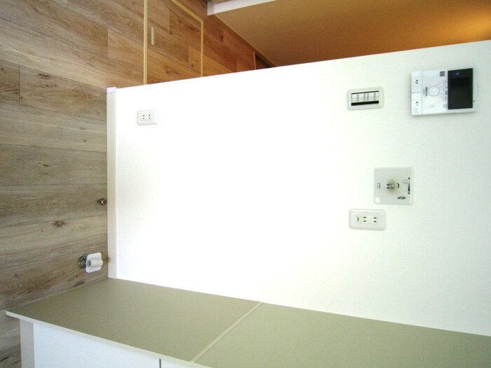 物件内観写真12　(洗濯機置場)