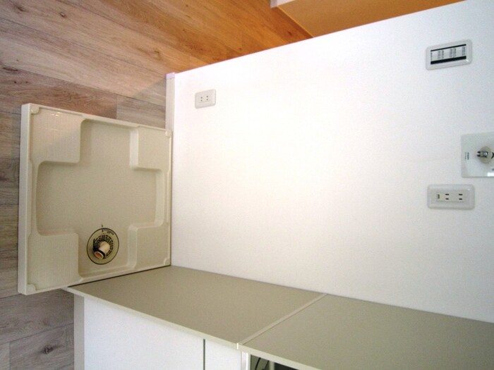 物件内観写真12　(洗濯機置場)