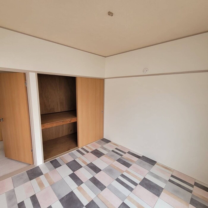 物件内観写真11　(居室)