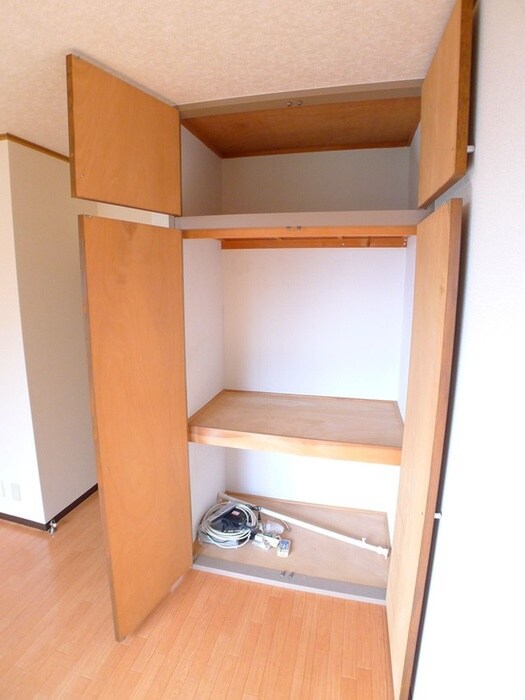 物件内観写真9　(収納)