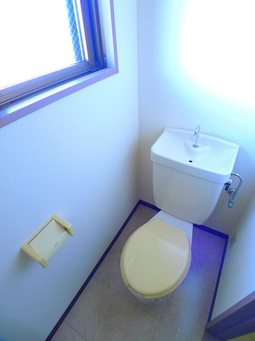 物件内観写真13　(トイレ)