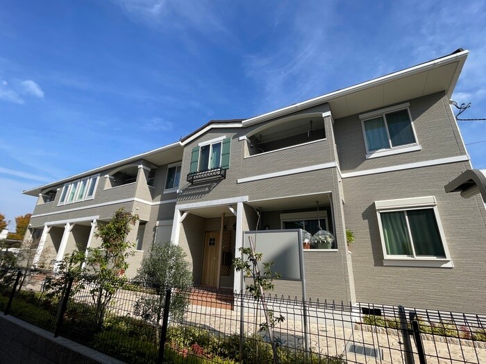 物件外観写真1　(外観写真)