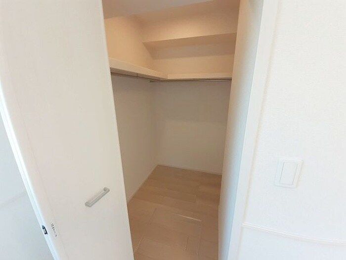 物件内観写真12　(収納)
