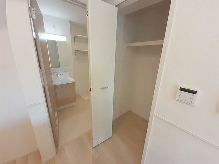 物件内観写真14　(内観写真)