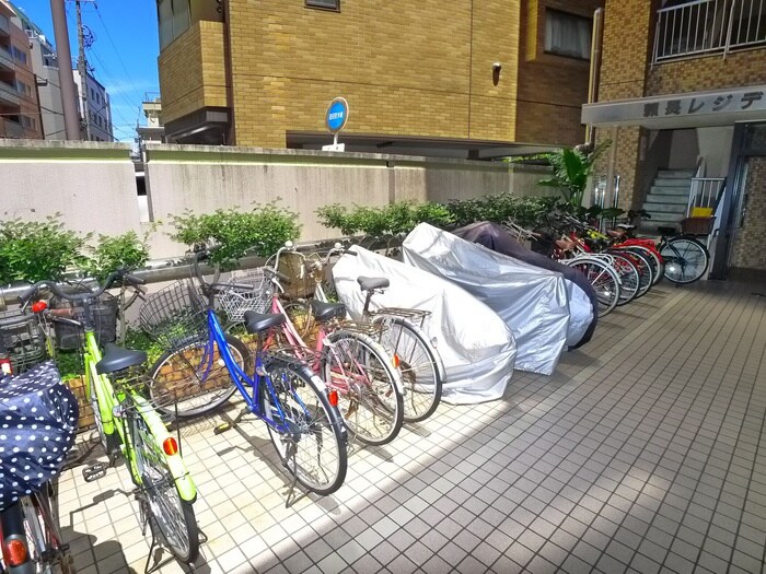 物件外観写真5　(駐輪場)