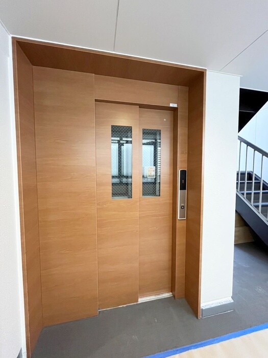 物件外観写真4　(建物設備)