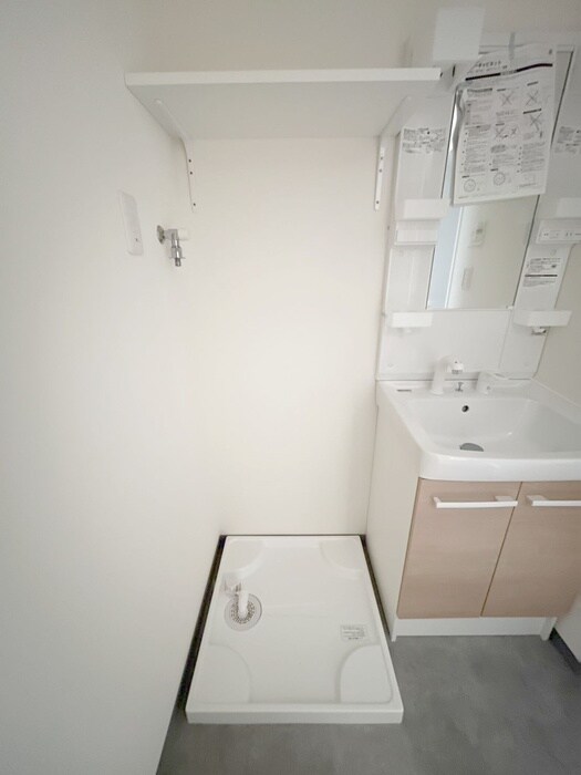 物件内観写真16　(洗濯機置場)