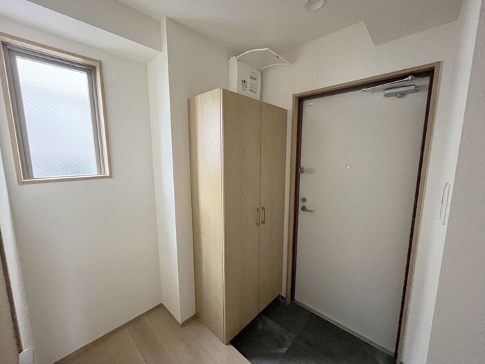 物件内観写真18　(玄関)