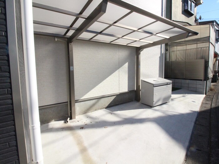 物件外観写真6　(駐輪場)