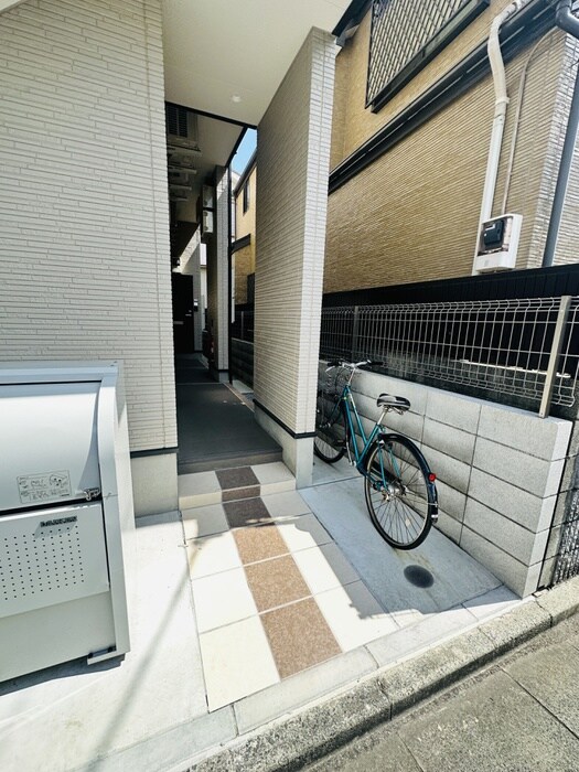 物件外観写真5　(駐輪場)