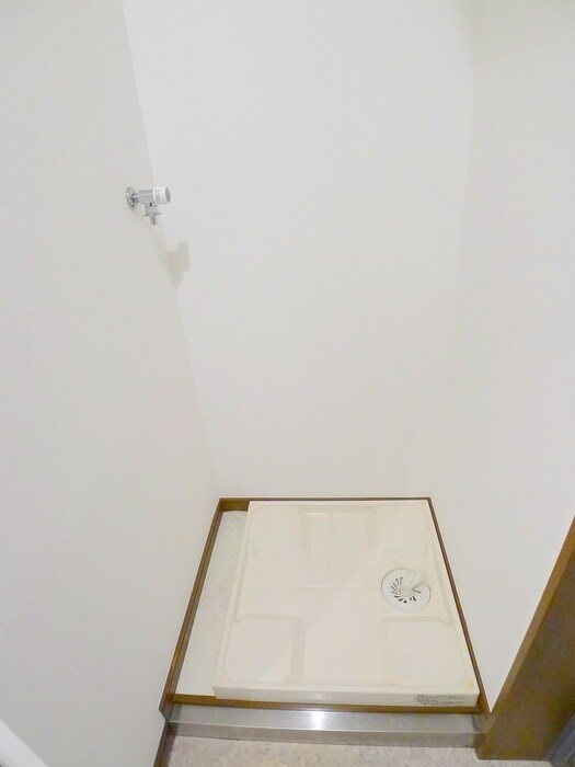 物件内観写真20　(洗濯機置場)