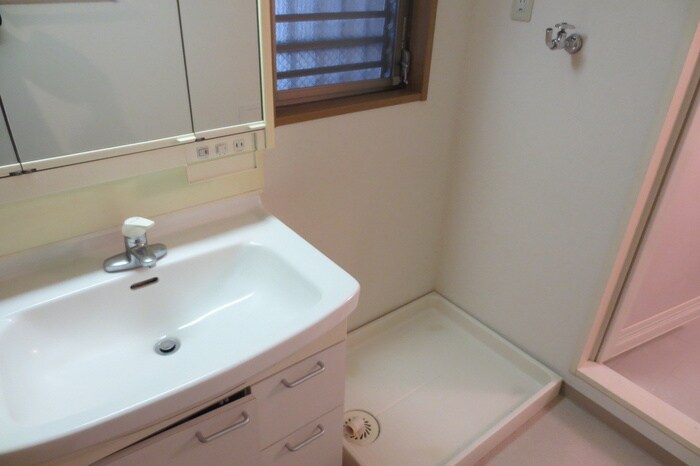 物件内観写真12　(洗面)