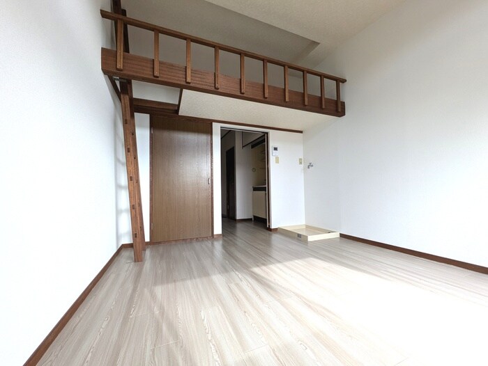 物件内観写真8　(居室)