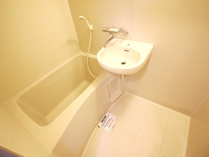 物件内観写真12　(バス／シャワールーム等)