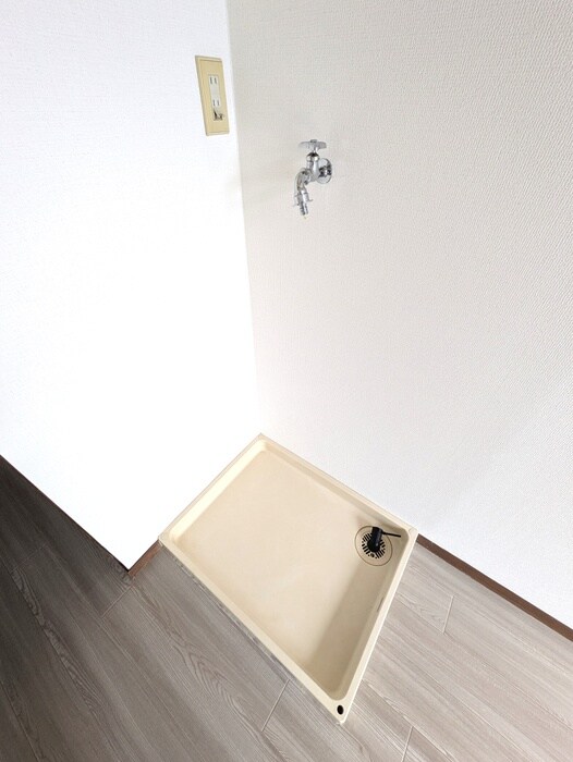 物件内観写真15　(洗濯機置場)