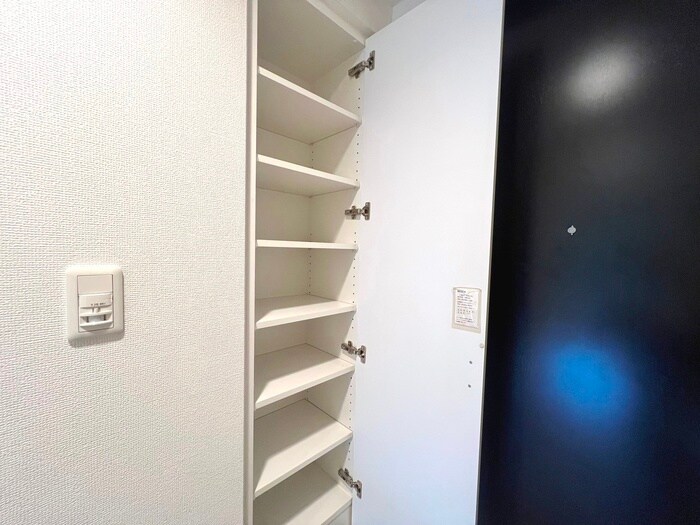 物件内観写真16　(靴箱)