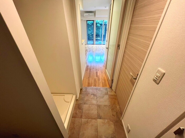 物件内観写真18　(廊下)