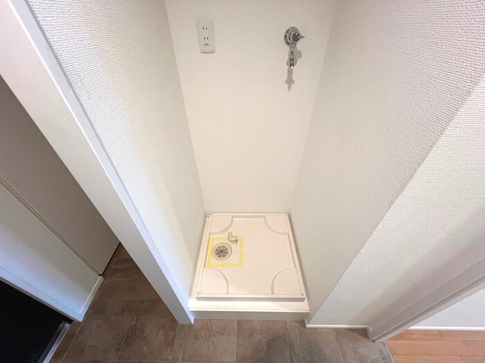 物件内観写真19　(洗濯機置場)