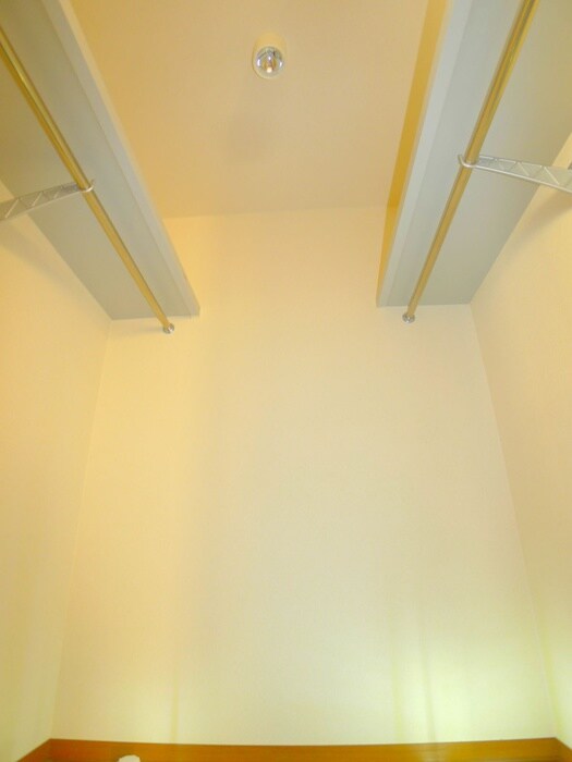 物件内観写真12　(収納)