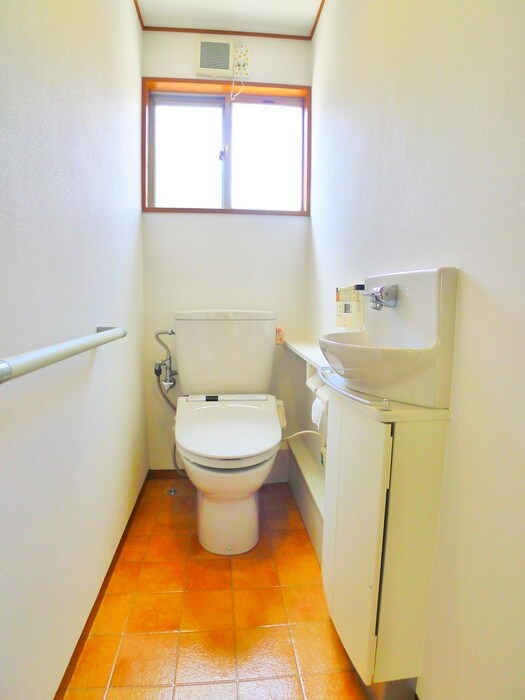 物件内観写真13　(トイレ)