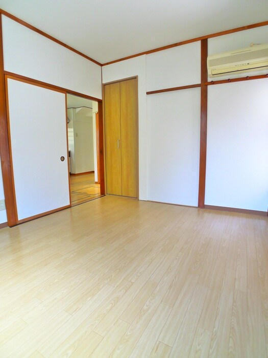 物件内観写真15　(居室)