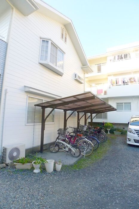 物件外観写真6　(駐輪場)