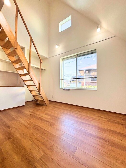 物件内観写真10　(居室)