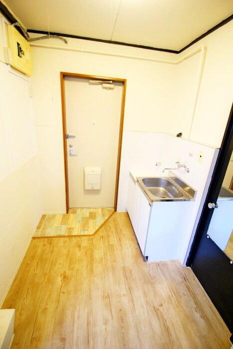 物件内観写真14　(廊下)