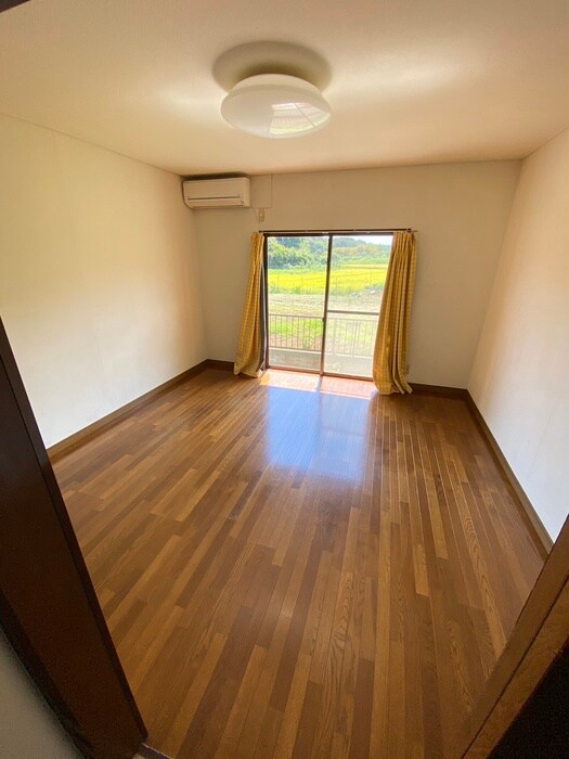 物件内観写真9　(居室)