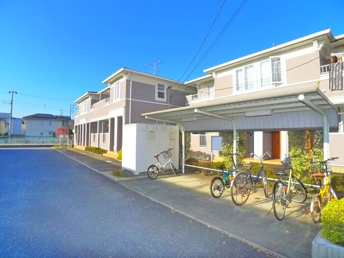 物件外観写真3　(駐輪場)