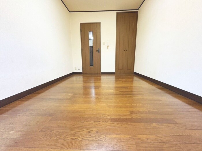 物件内観写真3　(居室)