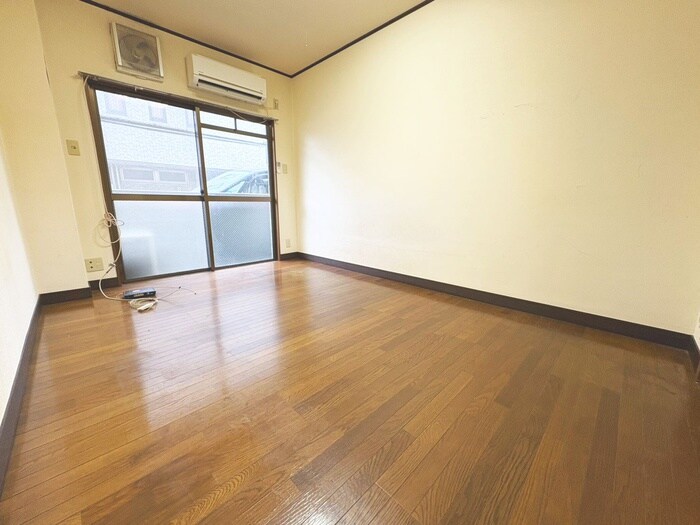 物件内観写真4　(居室)