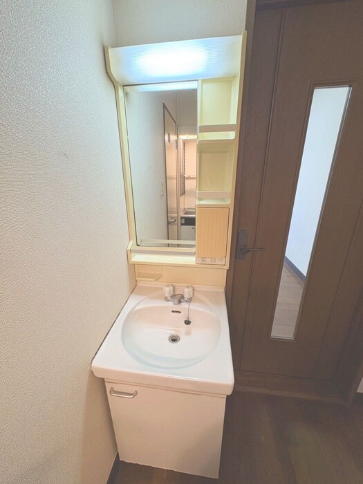 物件内観写真9　(洗面)