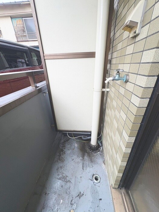 物件内観写真11　(洗濯機置場)