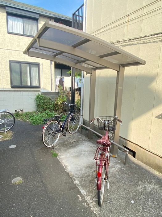 物件外観写真3　(駐輪場)