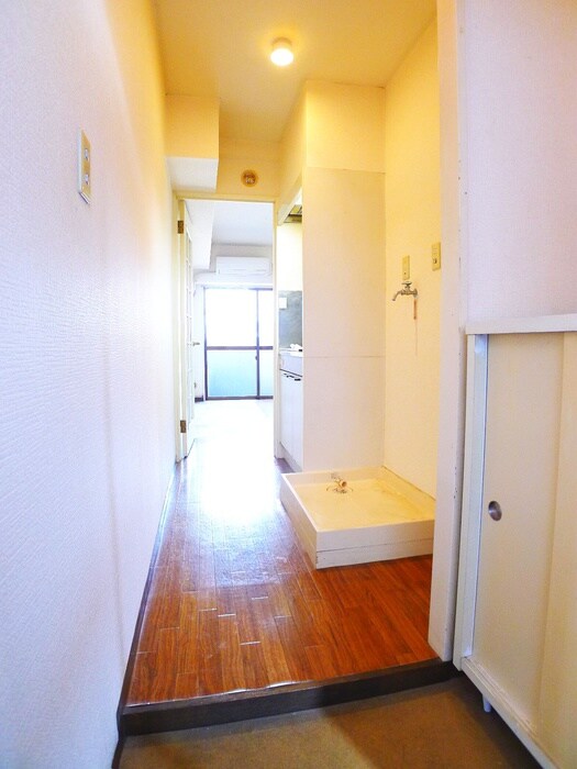 物件内観写真6　(廊下)