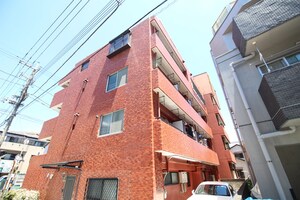 カ－サ・プリメ－ラ３階外観写真