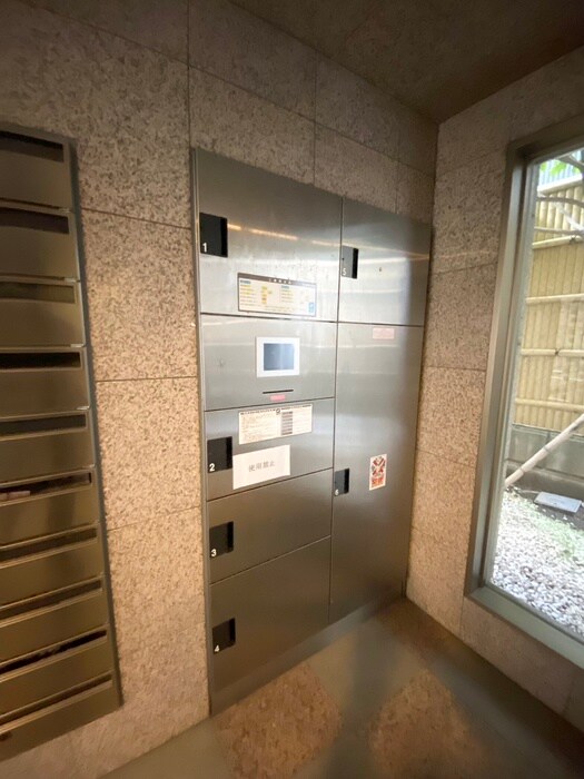 物件外観写真6　(建物設備)