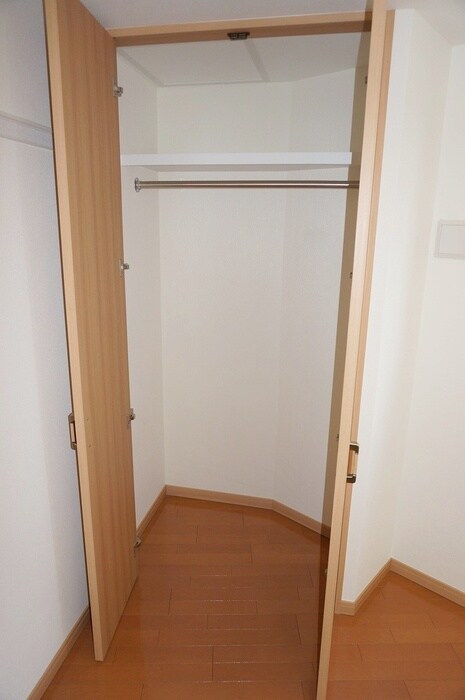 物件内観写真12　(収納)