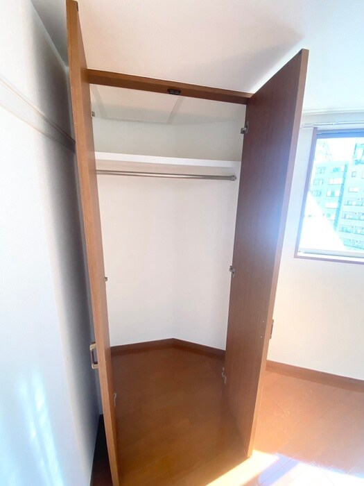 物件内観写真13　(収納)